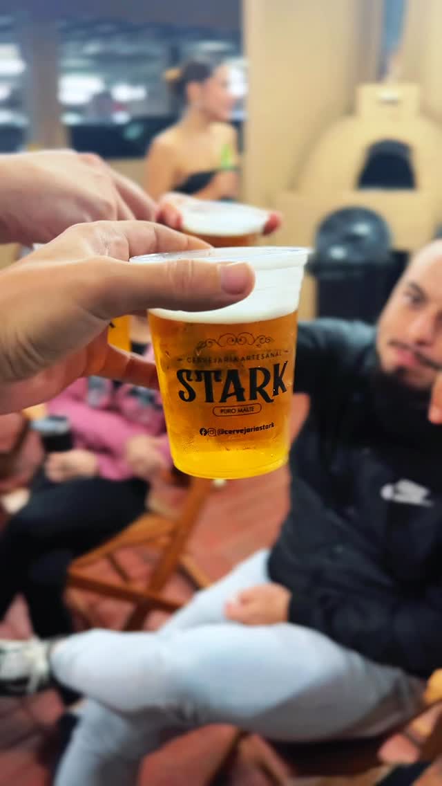 Chope Stark entre amigos